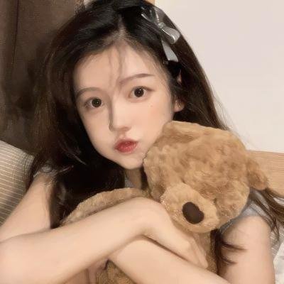 女孩的灵缇犬